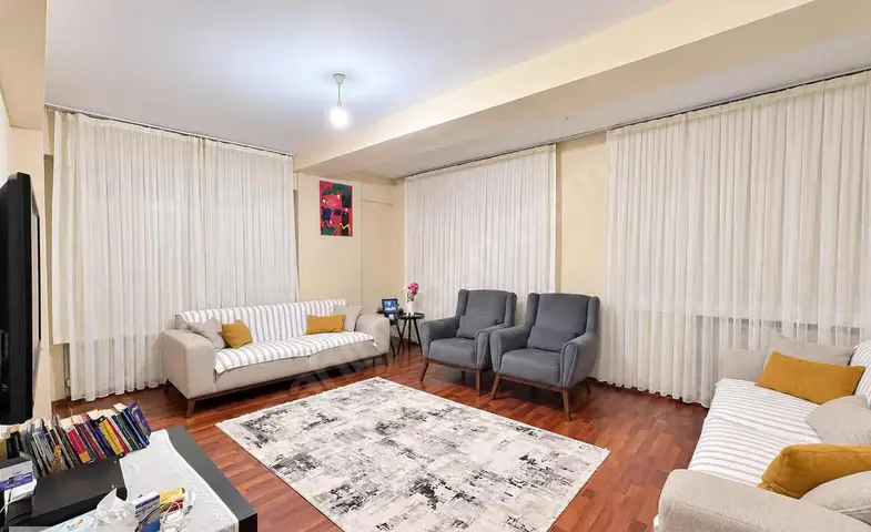 MALTEPE FINDIKLI MAHALLESİNDE SATILIK 3+1 DAİRE
