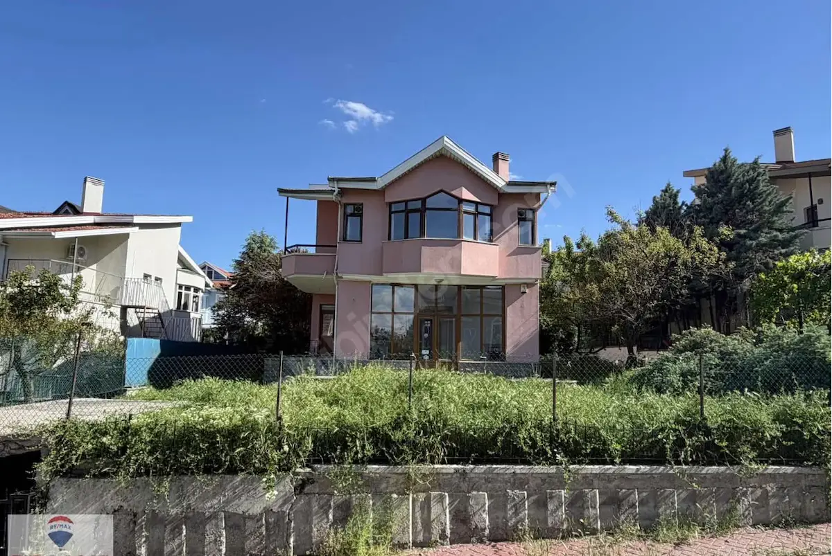 ÇAYYOLU ORUN VİLLALARI 530M2 ARSA ÜZERİ SATILIK VİLLA