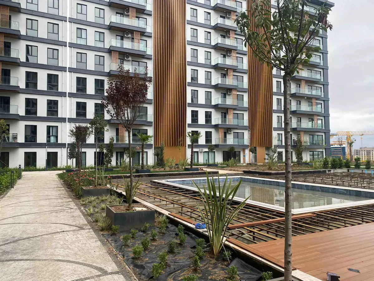 DÜNYA ŞEHIR MALTEPE'DE BALKON | EBEVEYN BANYO | 2+1 SATILIK