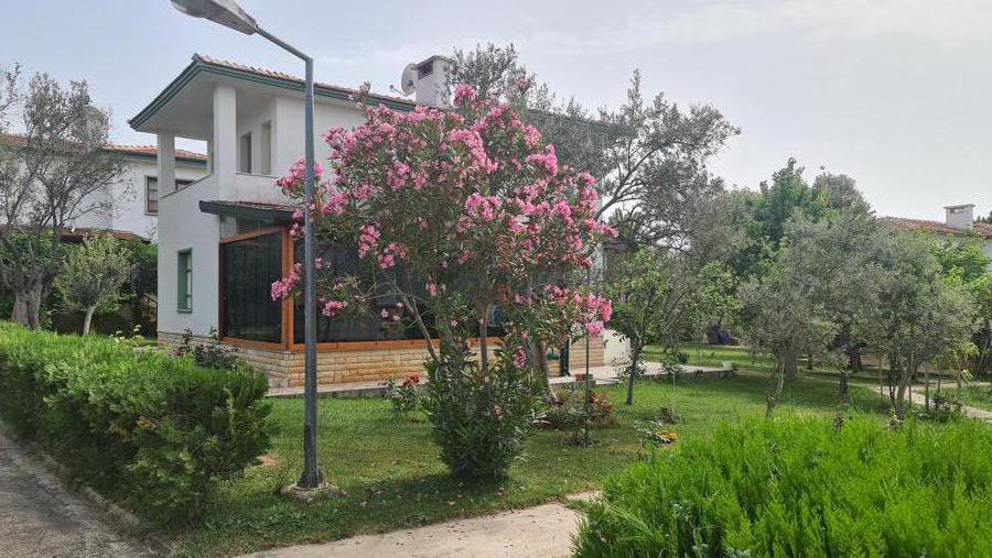 AYVALIK DOĞALKENT SİTESİ 4+1 MÜSTAKİL VİLLA