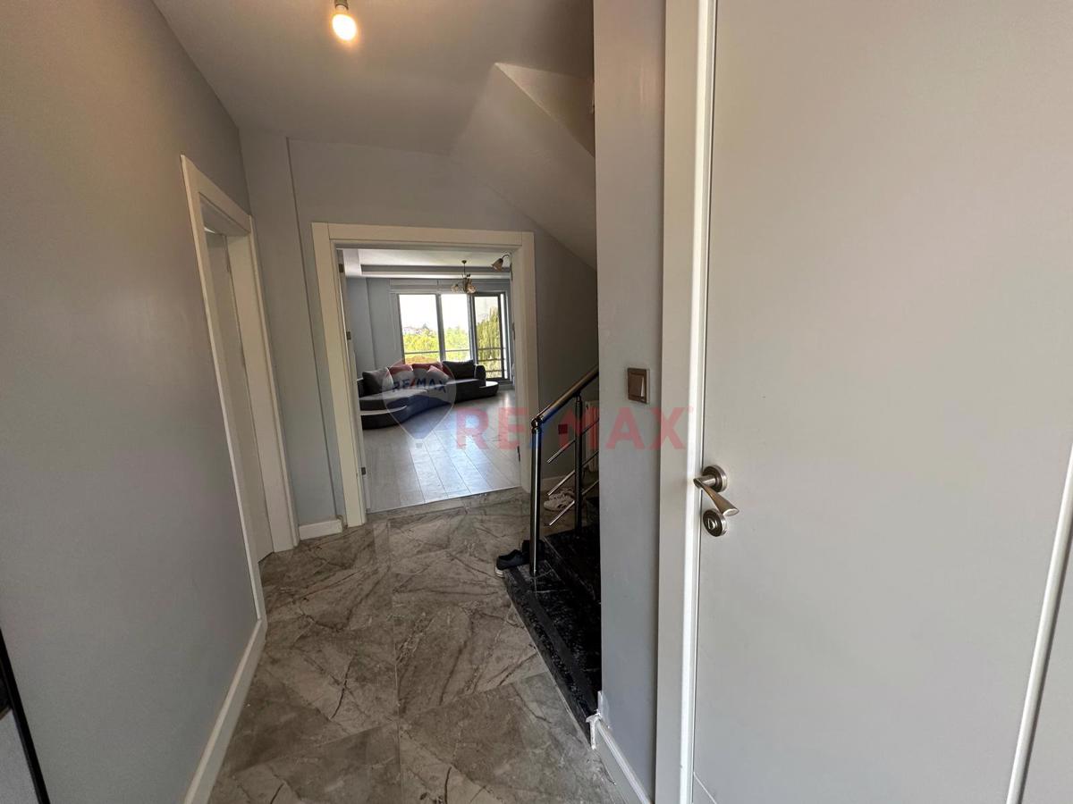 BAŞİSKELE DAMLAR LAVANTA SİTESİNDE SATILIK 4+1 ÇATI DUBLEKSİ