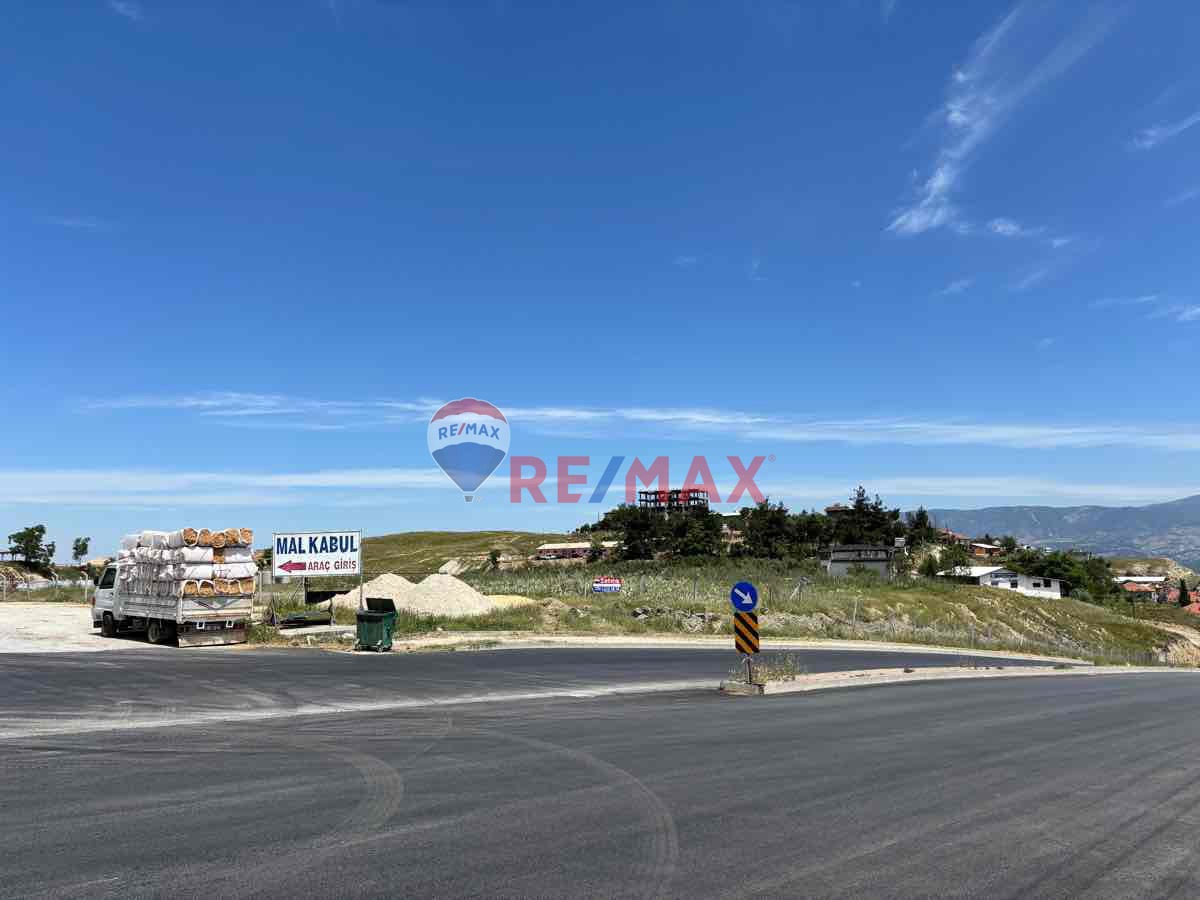 REMAX MODEL’DEN ESKİHİSAR'DA 3317M² KDÇA SATILIK ARSA