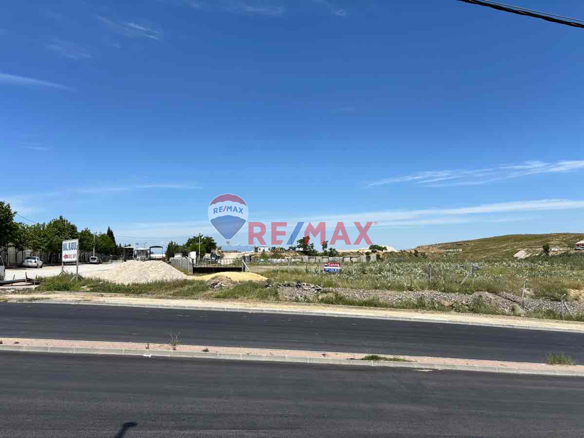REMAX MODEL’DEN ESKİHİSAR'DA 3317M² KDÇA SATILIK ARSA