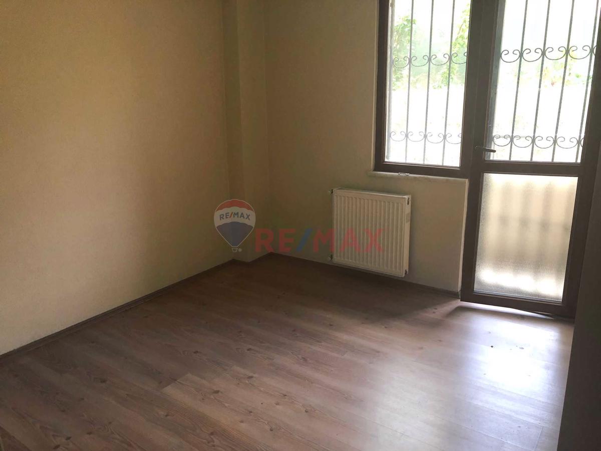 ATAŞEHİR ÜNALAN EMAAR'A,FİNANS MERKEZİNE YAKIN GENÇ BİNADA 2+1