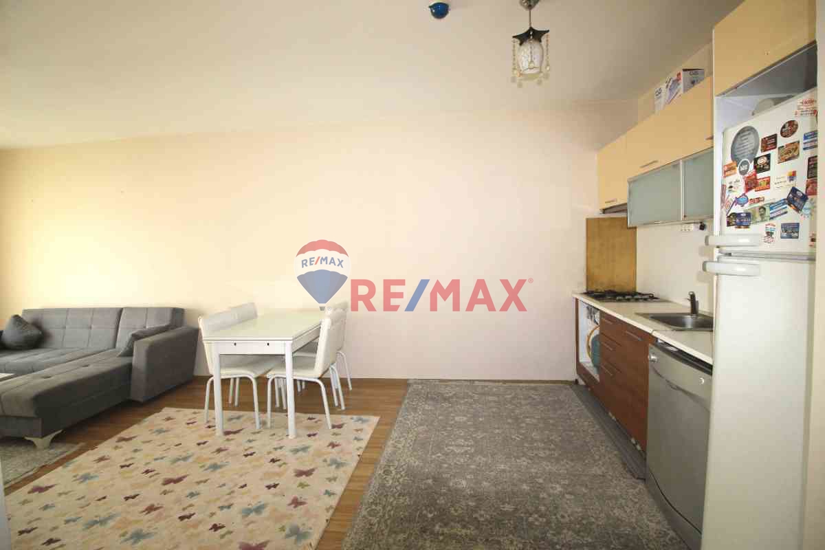 REMAX MAHAL'DEN ESENYURT NTOWERS SİTESİ EŞYALI 1+1 KİRALIK DAİRE