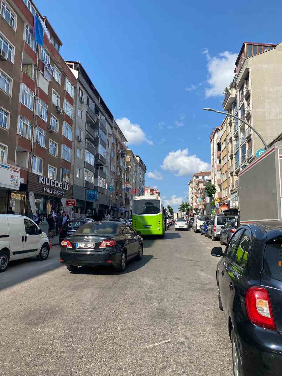 GEBZE MERKEZ'DE 3+1 140M2 TERASLI KIRALIK DAIRE