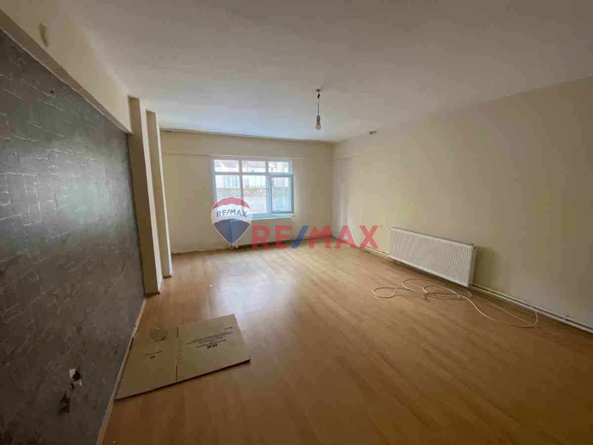 GEBZE MERKEZ'DE 3+1 140M2 TERASLI KIRALIK DAIRE