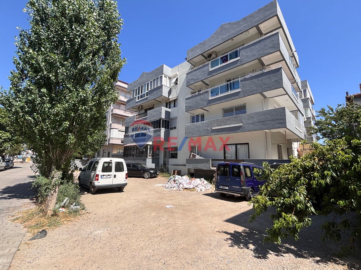 SEFERİHİSAR IN EN NEZİH KONUMUNDA  KREDİYE UYGUN SATILIK DAİRE