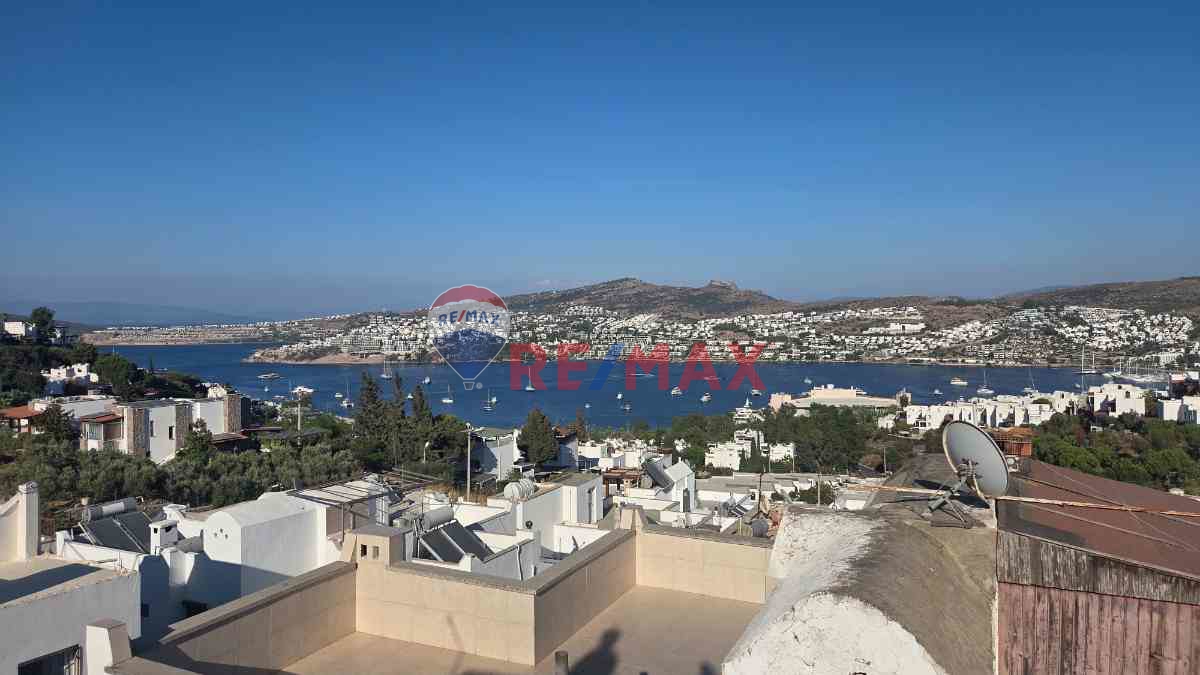 DENİZE YAKIN, BAHÇELİ SATILIK VİLLA BODRUM GÜNDOĞAN 