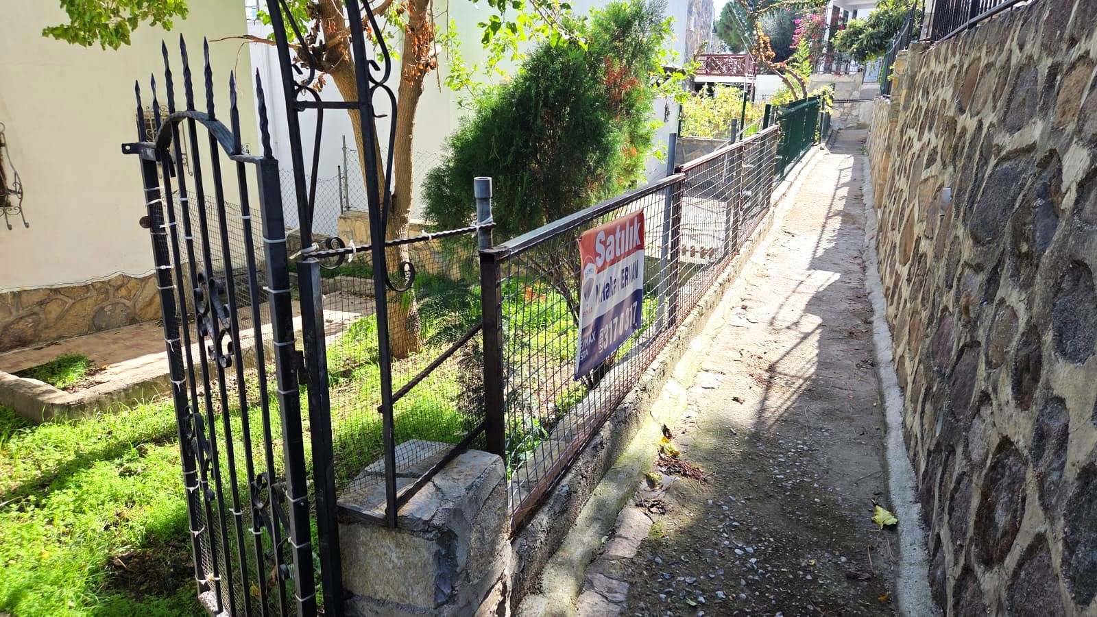 DENİZE YAKIN, BAHÇELİ SATILIK VİLLA BODRUM GÜNDOĞAN 