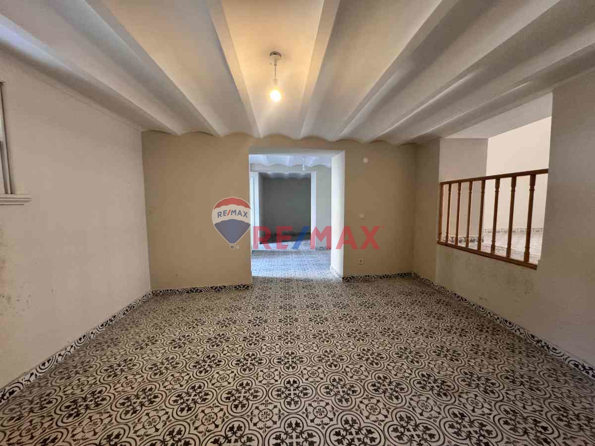 SARIYER MERKEZDE CADDE ÜZERİ, BAHÇELİ, DEPOLU KİRALIK İŞYERİ