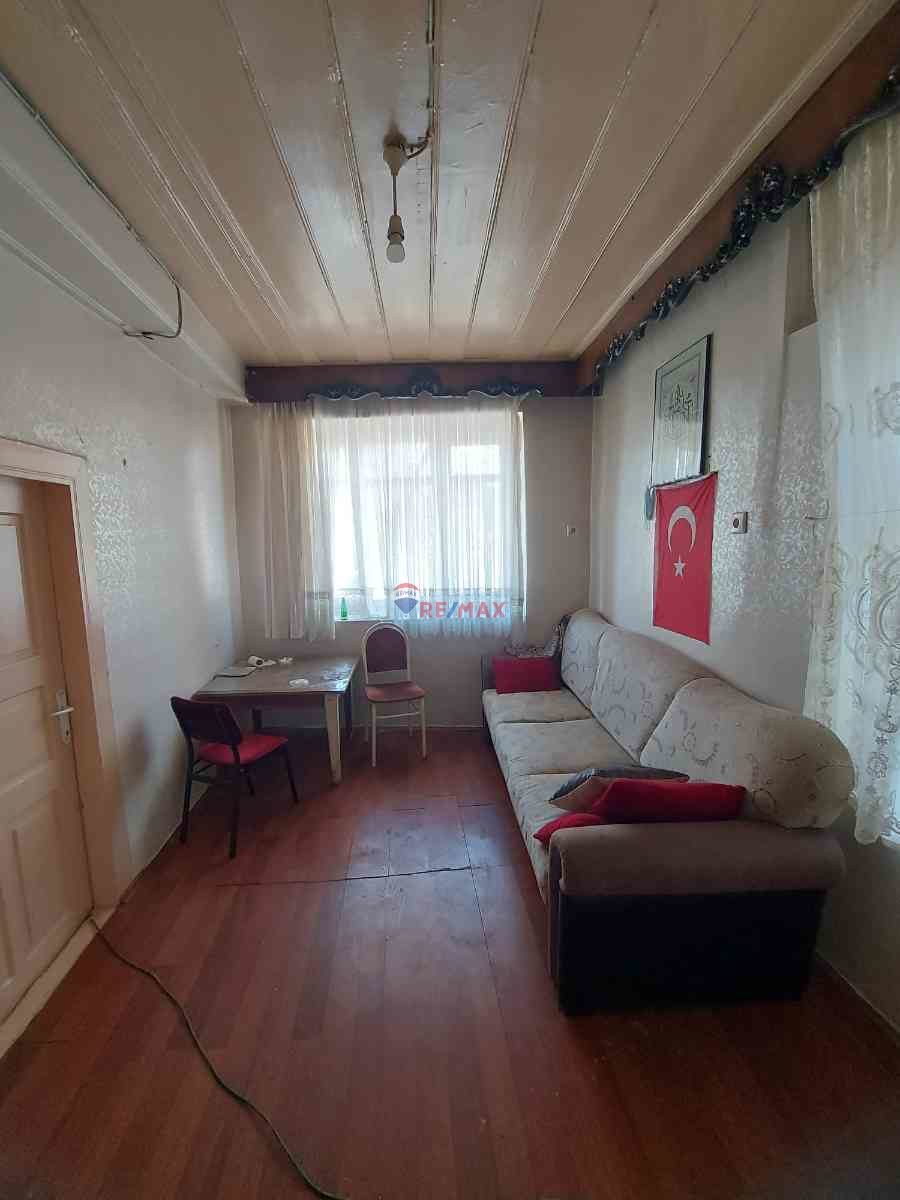 REMAX İLKE'DEN ŞEHİR MERKEZİNDE 3+1 MÜSTAKİL DAİRE