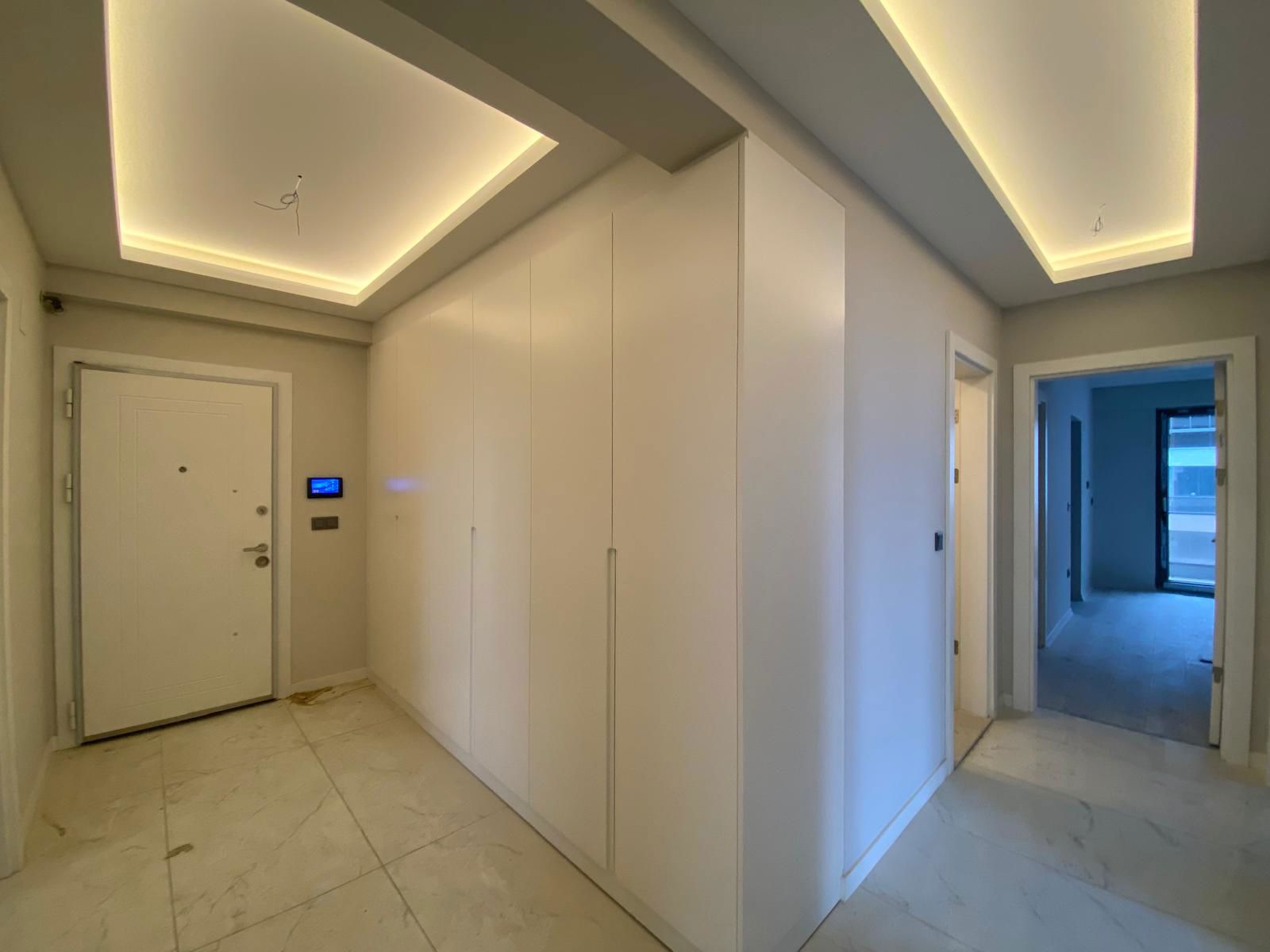 REMAX BEYAZ ÖZLÜCE MERKEZDE SİTE İÇİ 3+1 SATILIK DAİRE