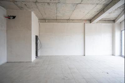 REMAX GELİŞİMDEN ALYA DREAM SİTESİNDE EN GÜZEL CEPHELİ KİRALIK DÜKKAN