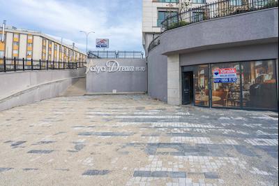 REMAX GELİŞİMDEN ALYA DREAM SİTESİNDE EN GÜZEL CEPHELİ KİRALIK DÜKKAN