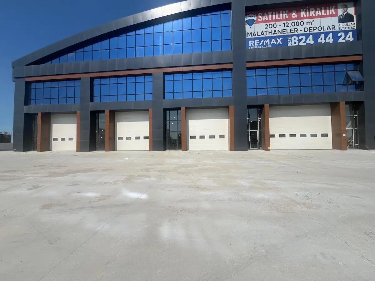 ESENYURT AKÇABURGAZ SANAYİDE 12.600 M2 SATILIK FABRİKA