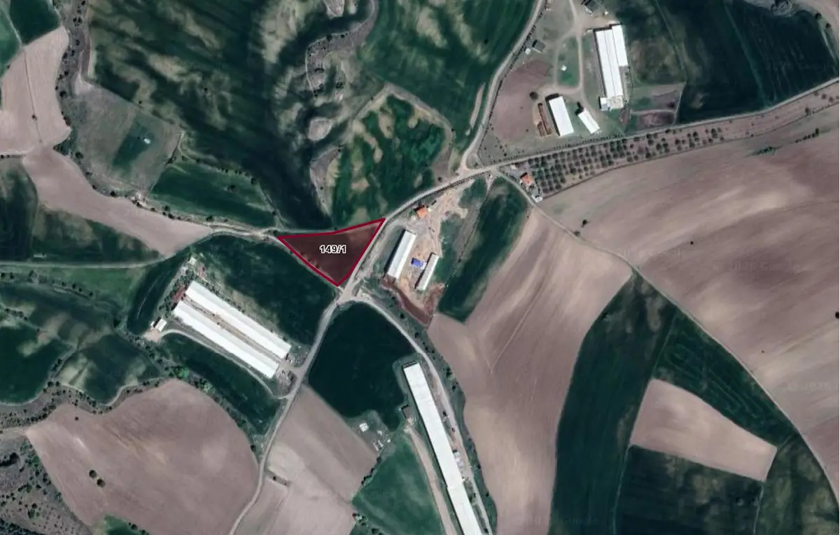 KAHRAMAN KAZAN SARILARTA KÖK VE TEK TAPU 3627M2