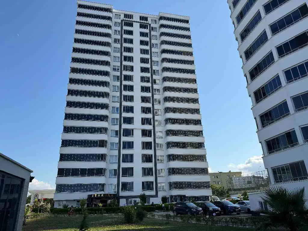 ATAKUM DA HAVUZLU SİTE İÇİNDE SATILIK GENİŞ FERAH 3+1