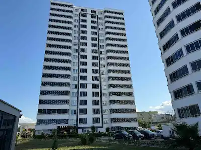 ATAKUM DA HAVUZLU SİTE İÇİNDE SATILIK GENİŞ FERAH 3+1