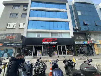 KADIKÖY HASANPAŞA’DA MERKEZİ KONUMDA ASANSÖRLÜ BİNADA 50 M² OFİS