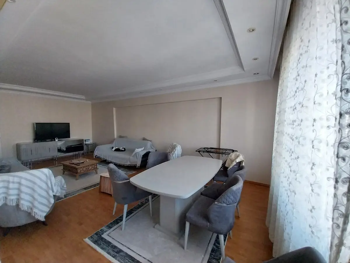 BEYLİKDÜZÜ GÖKBEY SİTESİ METROBÜSE YAKIN SATILIK 3+1 DAİRE 2
