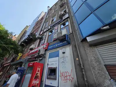 TAKSİM MEYDANINA YAKIN ÇİFT CEPHELİ PRESTİJLİ 4 KATLI SATILIK İŞYERİ VASIFLI BİNA
