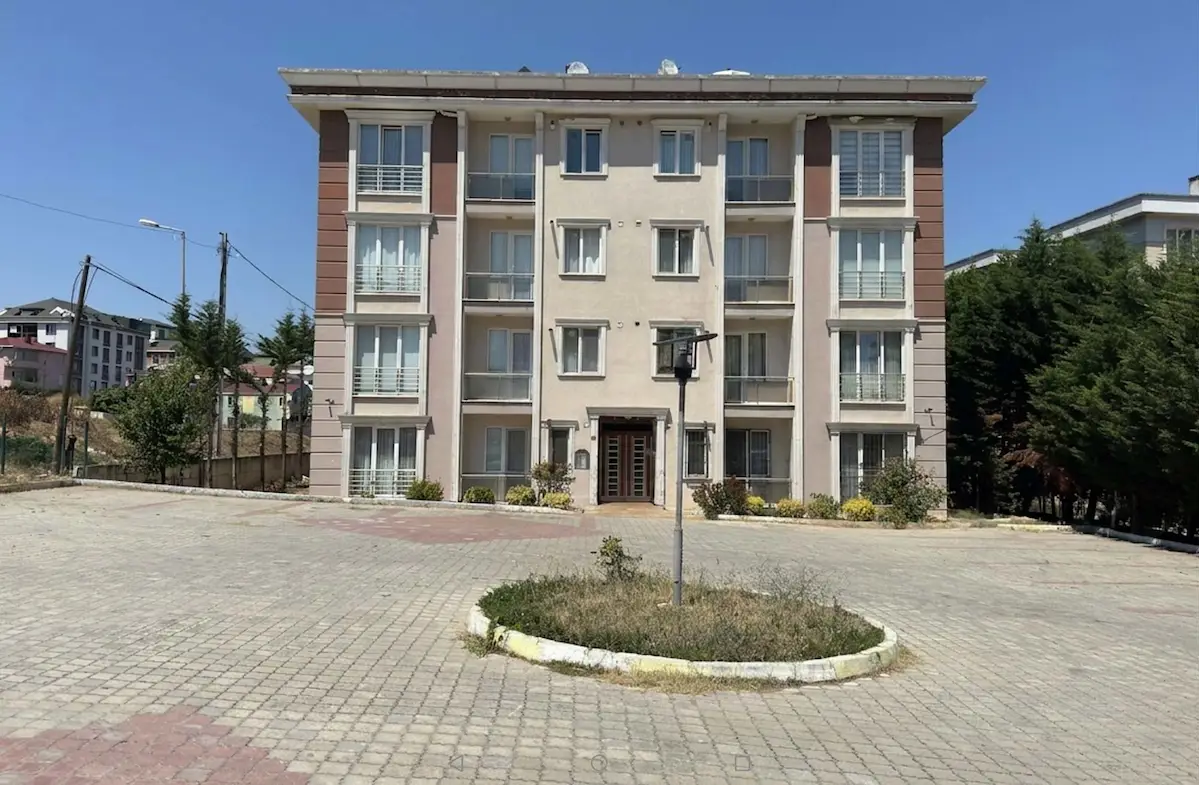 BUYUKCEKMECE MİMARSİNAN 3+1 SATILIK DAİRE