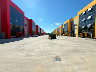 VELİMEŞE METALCİLER SANAYİ SİTESİ 2800 M2 H:12 İŞ YERİ KİRALIKTIR