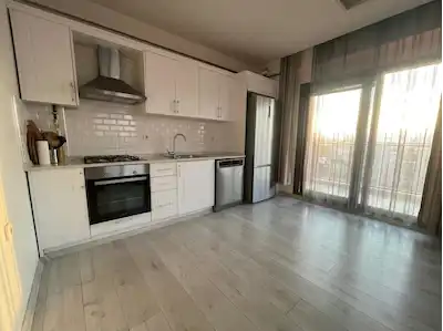 KARAALI VILLALAR BÖLGESINDE HAVUZLU SITEDE SATILIK 2+1 DAIRE