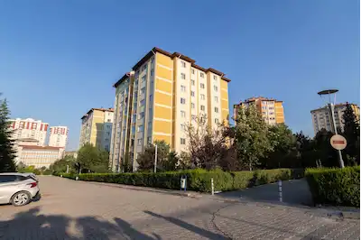 ERYAMAN METRO İSTASYONUNA 200M AYIŞIĞI SİTESİ 3+1 SATILIK YAPILI DAİRE