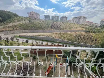 VADİ MANZARALI, KAPALI OTOPARKLI, YAPILI 3+1 DAİRE