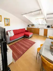 MALTEPE’DE GÜNEY-BATI CEPHELİ, EŞYALI 2+1 KİRALIK DAİRE | SON KAT (4/4)