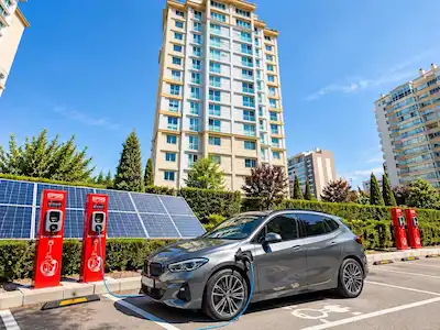 YAŞAMKENT CRYSTAL TOWERS’DA SATILIK LÜKS 4+1 DAİRE