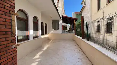 CEBECİDE PLAJA YAKIN / KONUMU AVANTAJLI SATILIK DAİRE