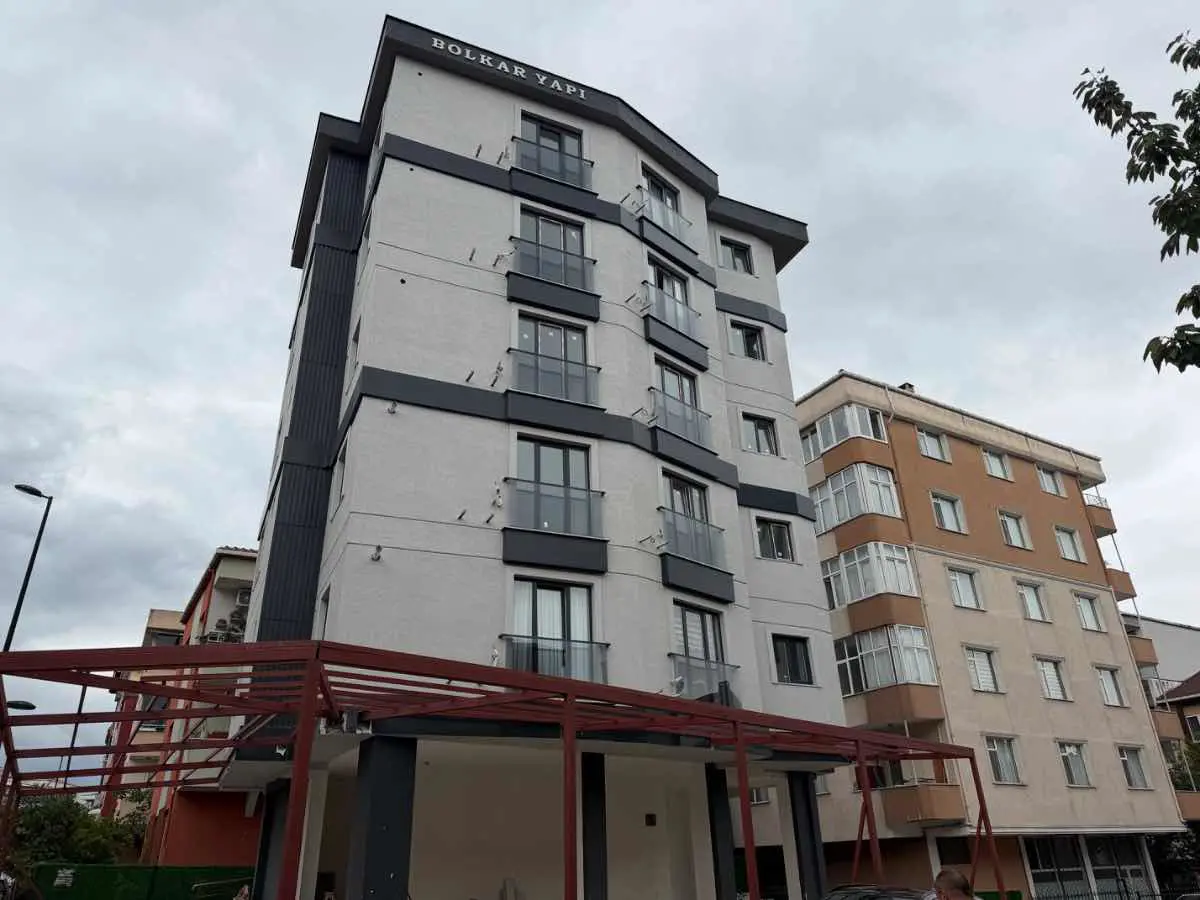 REMAX ÖNCÜ ALTINŞEHIR MAH. 1+1 KIRALIK DAIRE