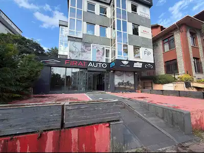 KISIKLI ANA CADDE ÜZERİ ÖN KULLANIMLI KÖŞE KONUMLU KİRALIK 450M2