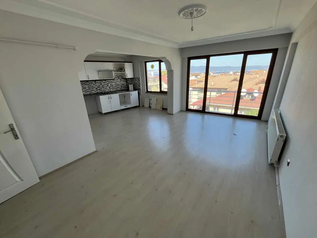 REMAX KANYON SARIKUM MEVKİİ ARAKAT KİRALIK DAİRE