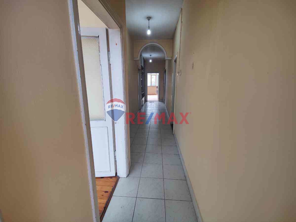 MERKEZDE, VALİLİK YANINDA, YÜKSEK KİRA GETİRİLİ FIRSAT DAİRE