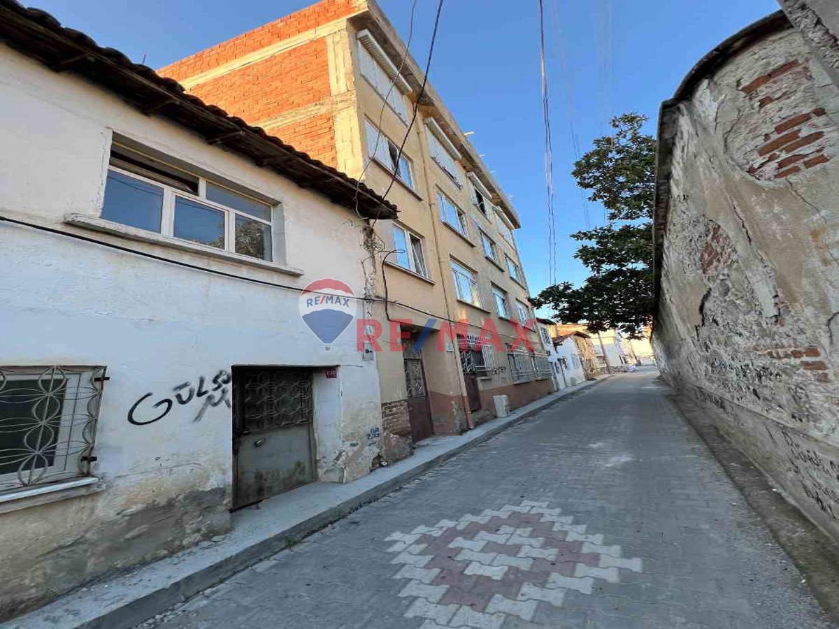 HAVRAN EBUBEKİR MAHALLESİNDE SATILIK MÜSTAKİL 4 KATLI BİNA