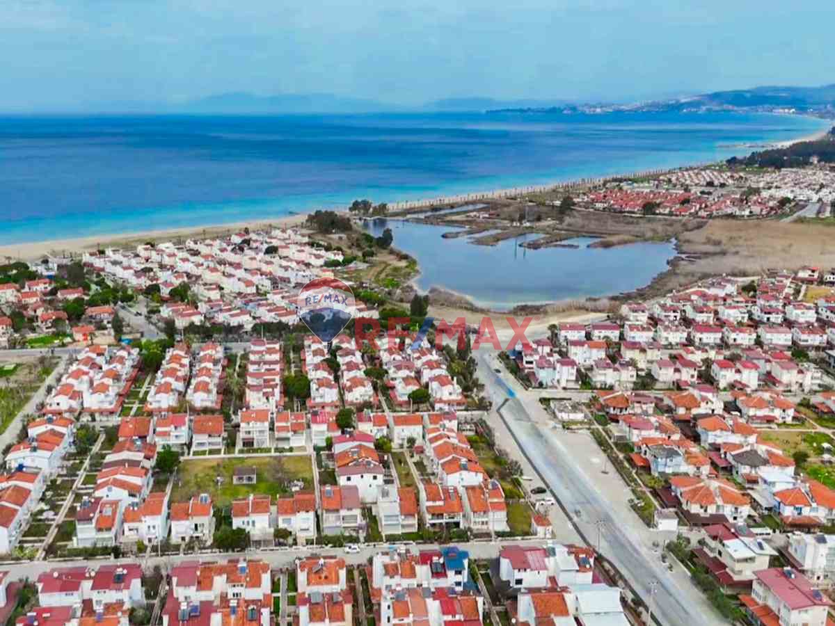 KUŞADASI GÜZELÇAMLI DENIZE 5DK YÜRÜME MESAFESINDE SATILIK YAZLIK