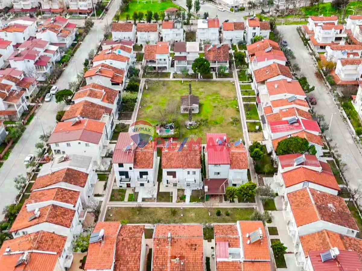 KUŞADASI GÜZELÇAMLI DENIZE 5DK YÜRÜME MESAFESINDE SATILIK YAZLIK