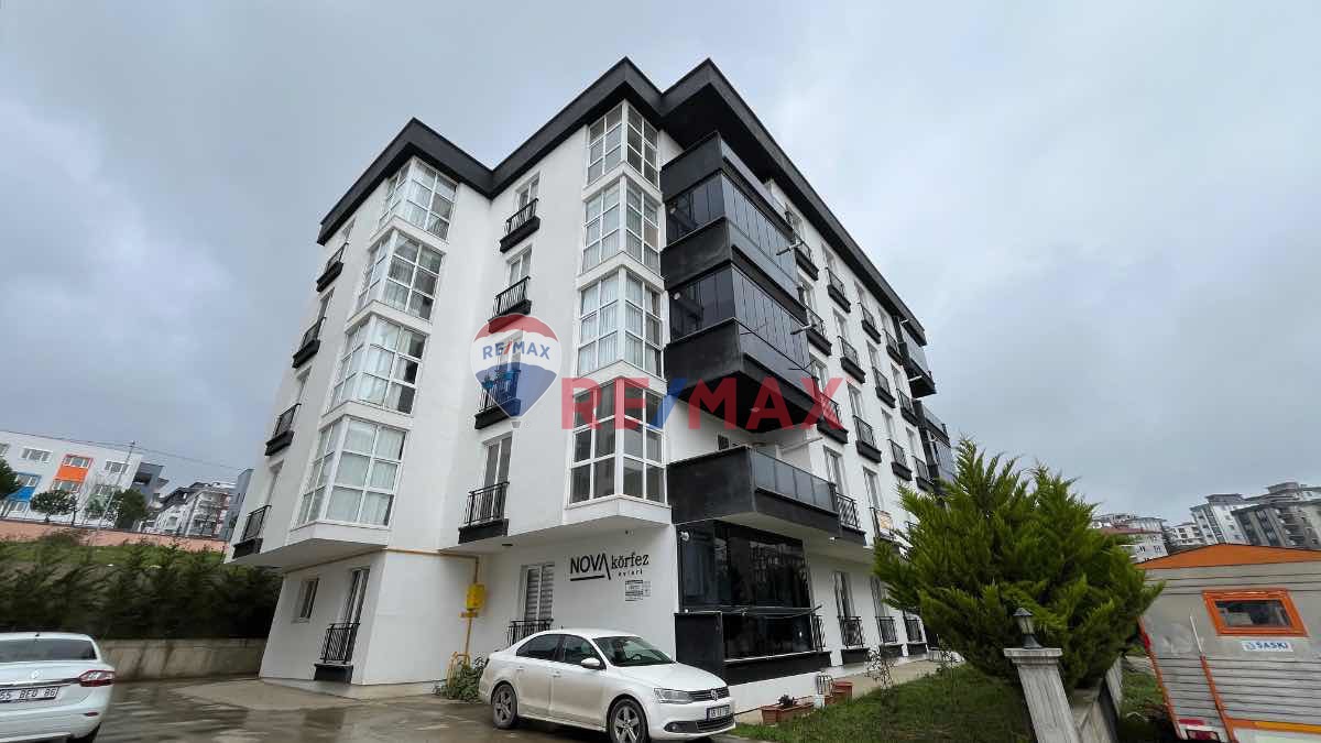 1+1 FIYATINA / KÖRFEZ MAHALLESI 2+1 / GENIŞ VE KULLANIŞLI !