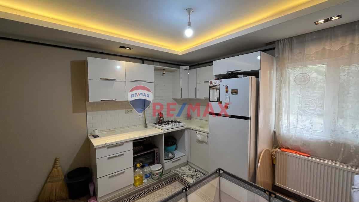 1+1 FIYATINA / KÖRFEZ MAHALLESI 2+1 / GENIŞ VE KULLANIŞLI !