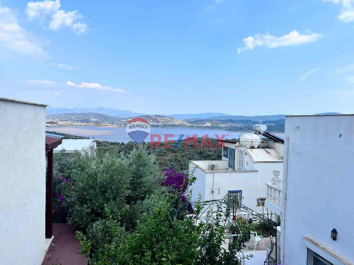 MUĞLA MİLAS BOĞAZİÇİ MAHALLESİNDE SATILIK MANZARALI VİLLA 