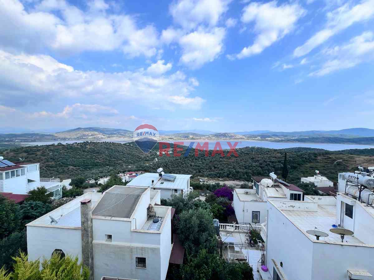 MUĞLA MİLAS BOĞAZİÇİ MAHALLESİNDE SATILIK MANZARALI VİLLA 