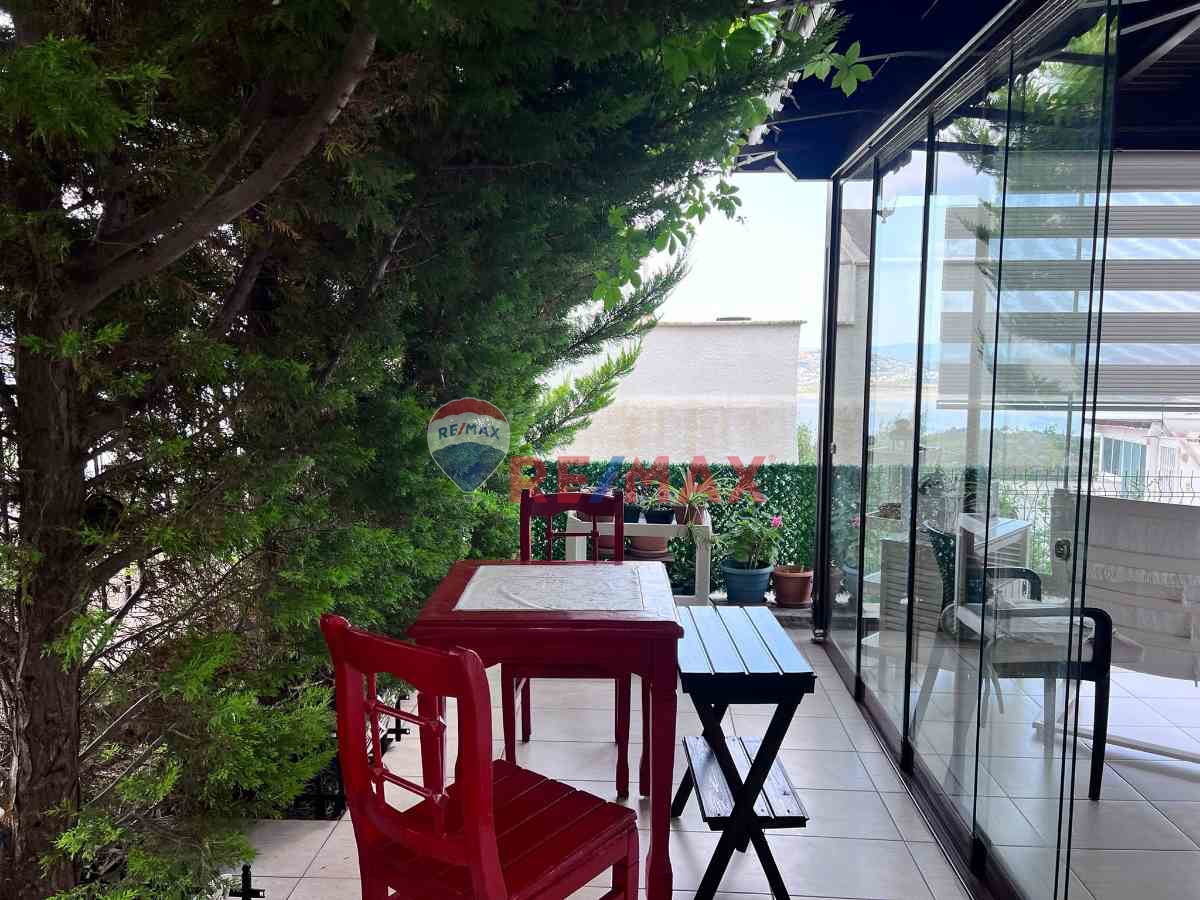 MUĞLA MİLAS BOĞAZİÇİ MAHALLESİNDE SATILIK MANZARALI VİLLA 