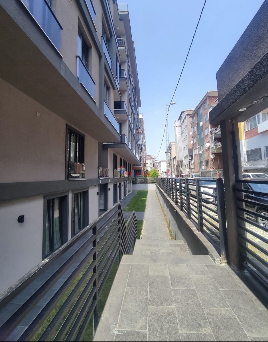 MALTEPE CEVİZLİDE ONA9DRAGOS SİTESİNDE EBEVEYN BANYOLU 1+1 KİRALIK DAİRE