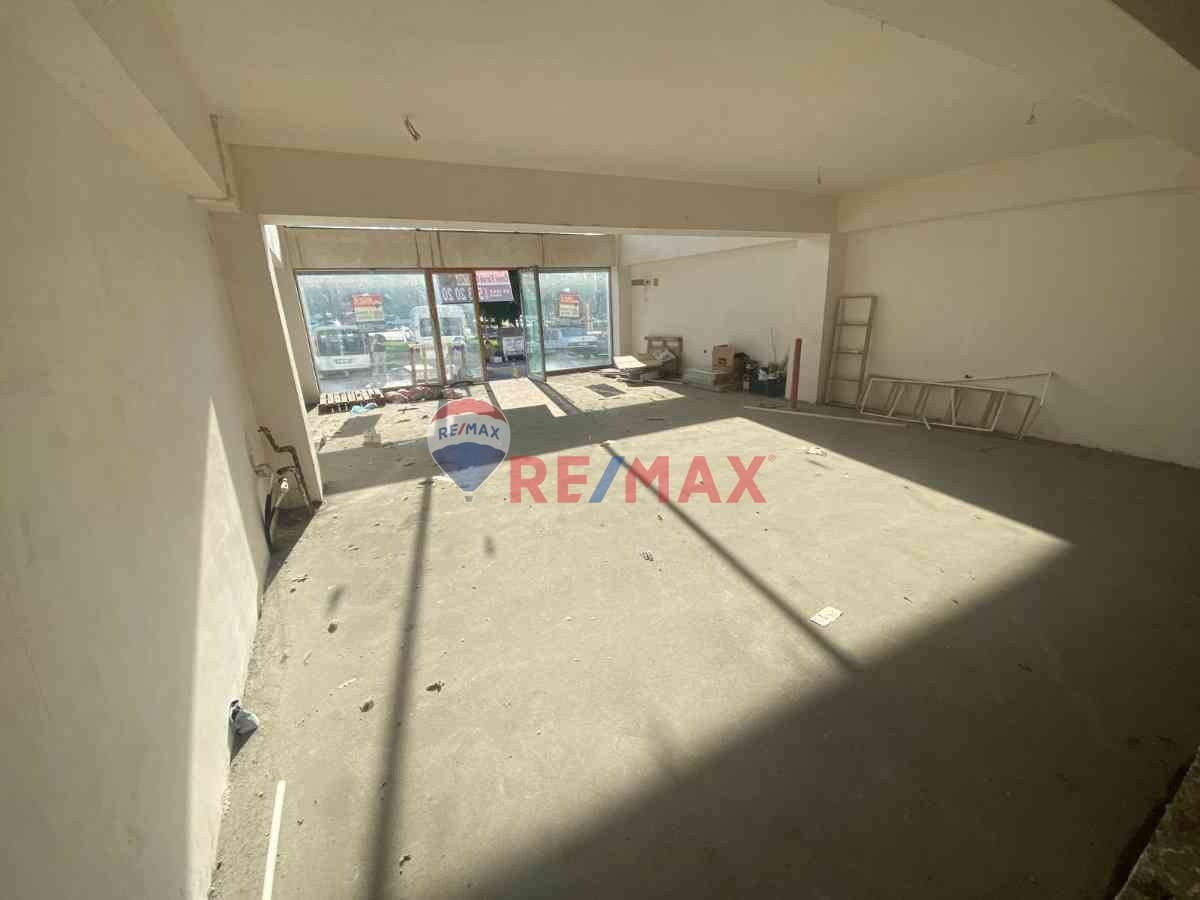 MELİKGAZİ KEYKUBAT TRANVAY DURAĞINDA TABELA DEĞERİ YÜKSEK DÜKKAN