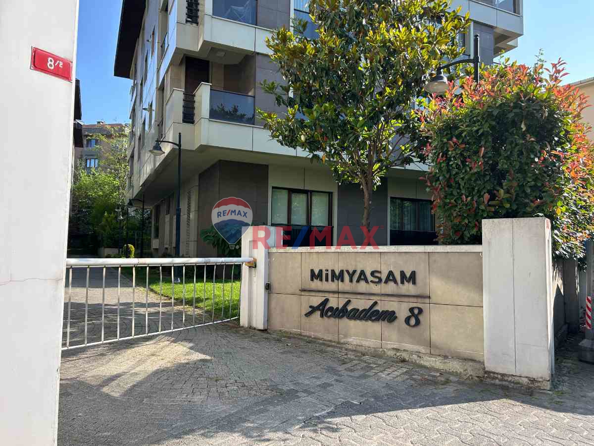 ACIBADEM BUTIK SITEDE, FERAH BAKIMLI ÖZEL TERASLI DUBLEKS DAIRE