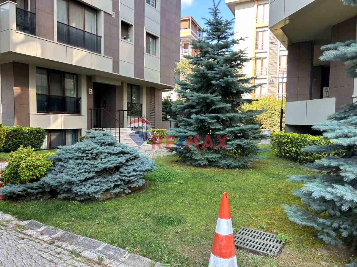 ACIBADEM BUTIK SITEDE, FERAH BAKIMLI ÖZEL TERASLI DUBLEKS DAIRE